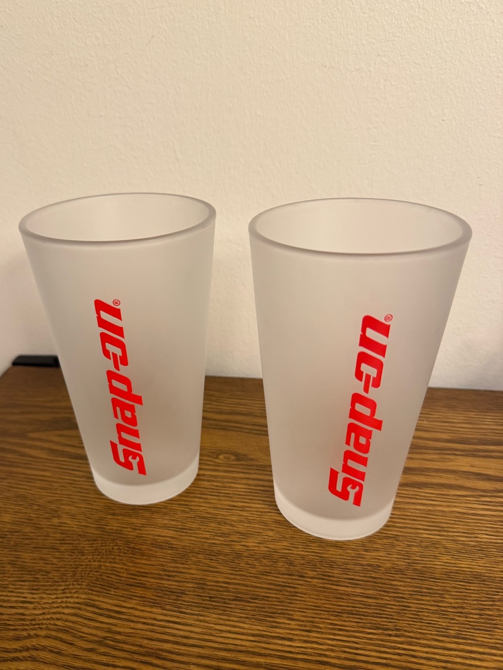 Snap-on Tools Collectible Frosted Pint Glasses - Set of 2 (16 oz)